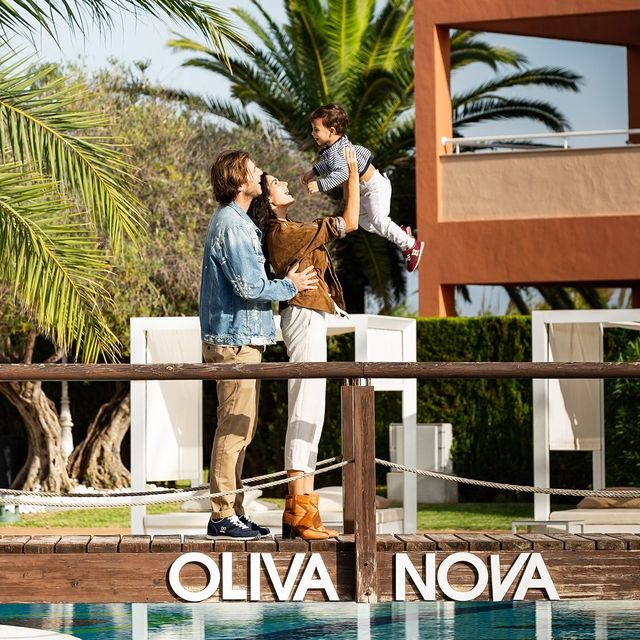 Image Feed - Familiar